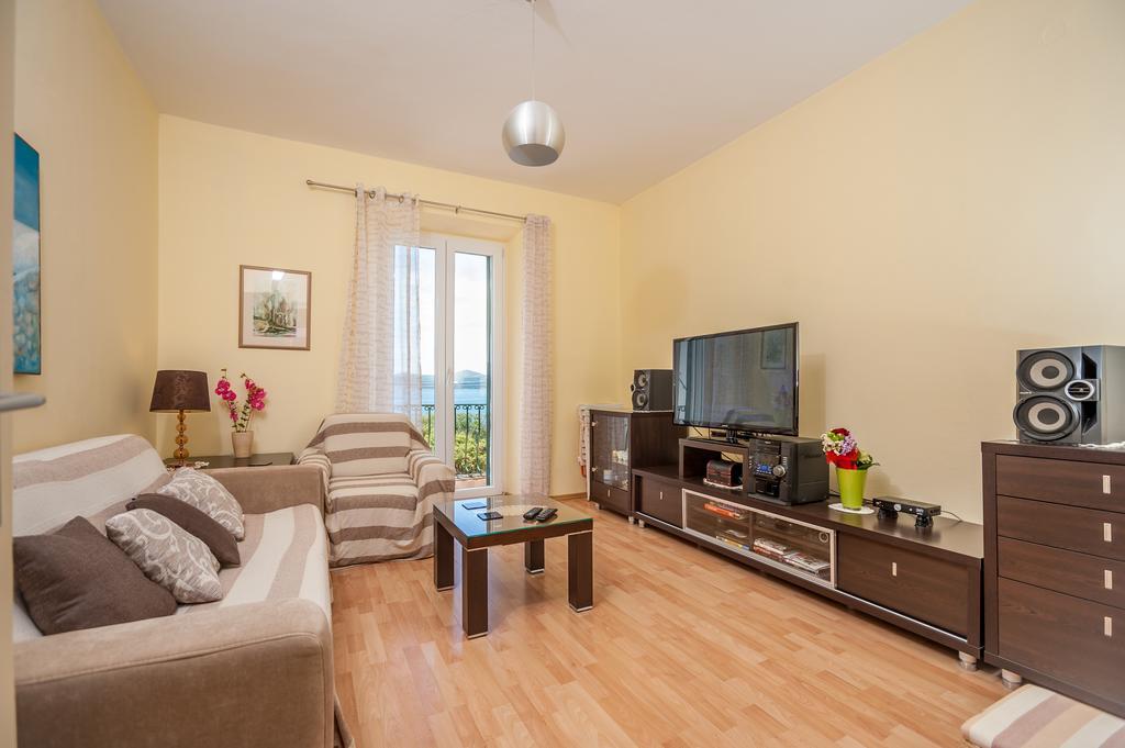 Vera Apartments With Sea View And Old Town View زادار المظهر الخارجي الصورة
